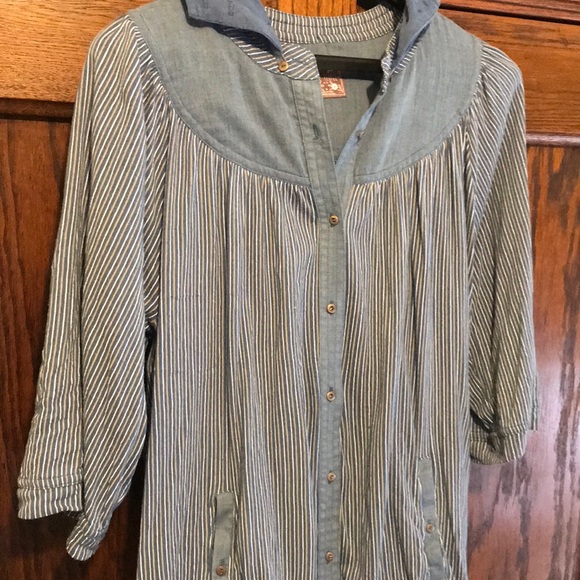 FREE PEOPLE Striped Blue Denim Chambray Hooded Button Front Top - Picture 9 of 10